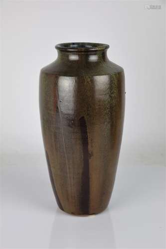 Léon POINTU (1879 1942). Vase en grès à coulures ...