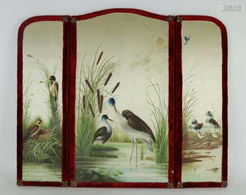 Paravent en soie peinte à décor d'oiseaux et velou...