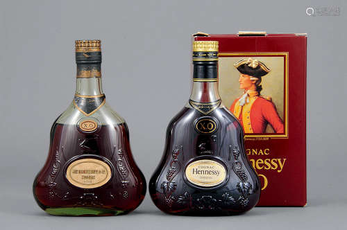 60、80年代 Hennessy X.O Cognac 二件 (其一牛仔字第一版)