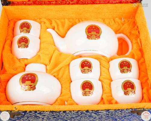 SET OF EIGHT PORCELAIN TEA CASES