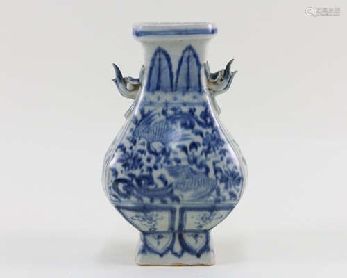 BLUE & WHITE DOUBLE-EAR VASE