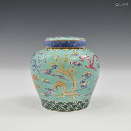 QIANLONG GILT FAMILLE ROSE LIDDED JAR