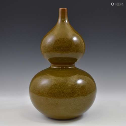 QIANLONG TEA DUST GLAZED DOUBLE GOURD VASE