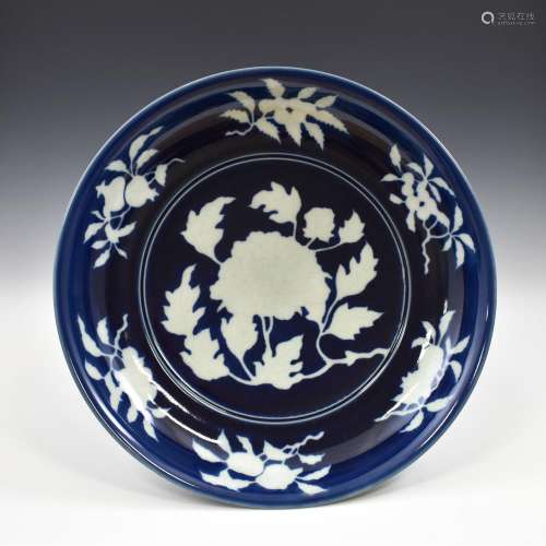 MING XUANDE REVERSED BLUE PEONY PLATE