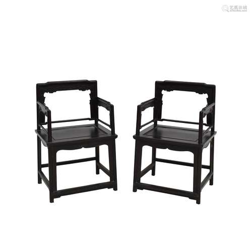 PAIR OF CARVED ZITAN ROSE ARM CHAIRS, MEIGUI YI