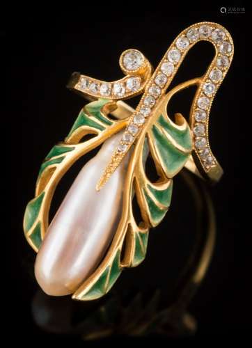 An Art Nouveau-style plique-a-jour enamel,