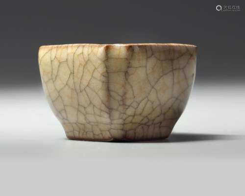 A CHINESE CRACKLE-GLAZED SMALL SQUARE-SECTION CUP