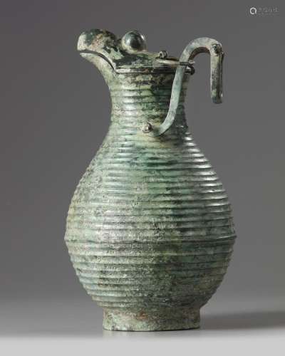 A LARGE CHINESE BRONZE HINGED EWER AND COVER