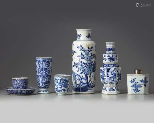 A GROUP OF SEVEN CHINESE BLUE AND WHITE VESSELS