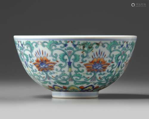 A CHINESE DOUCAI 'FLOWER SCROLL' BOWL