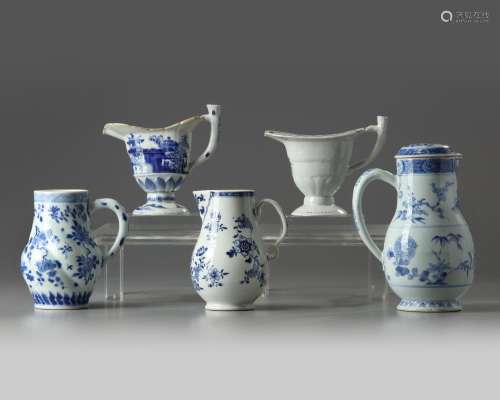 A GROUP OF FIVE CHINESE BLUE AND WHITE AND EN GRISAILLE POURING VESSELS