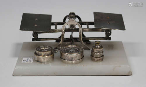 A George V silver mounted and onyx set of postal scales, London 1923 by George Betjeman & Sons,