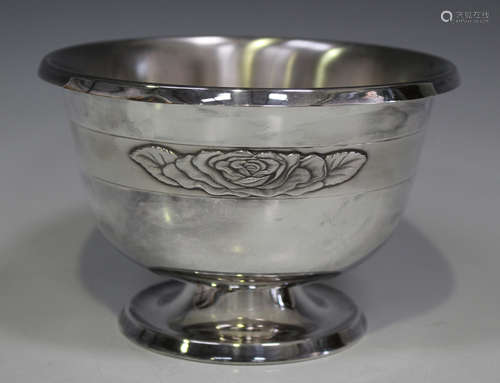 An Elizabeth II silver circular rose bowl on a circular foot, London 1976 by Algernon Asprey Ltd,