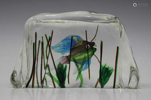 A Cenedese Murano glass aquarium slab ornament, in the style of Alfredo Barbini, the interior