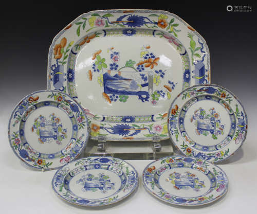 A Mason's Patent Ironstone china platter and four matching dessert plates, circa 1815-20,