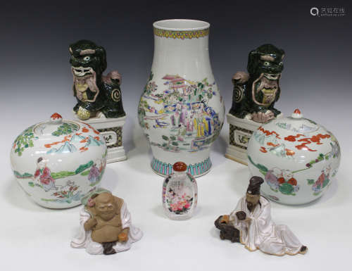 A collection of Chinese porcelain and pottery, 20th century and later, including a pair of