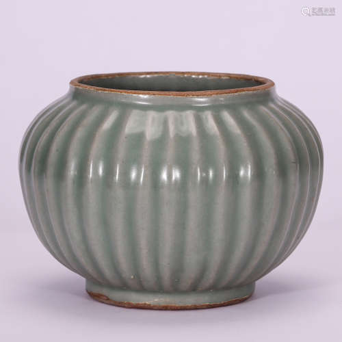 CHINESE CELADON GLAZED JAR