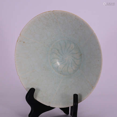 CHINESE CELADON GLAZED PORCELAIN BOWL