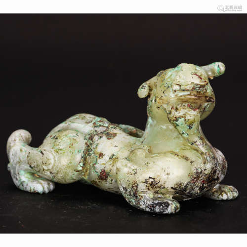 CHINESE ARCHAIC JADE BEAST