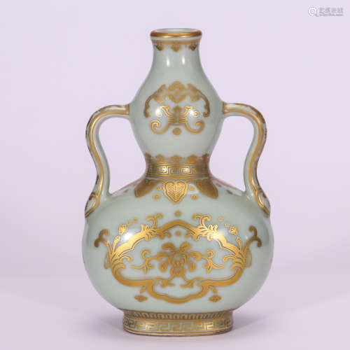 CHINESE GILDED CELADON GLAZED GOURD VASE