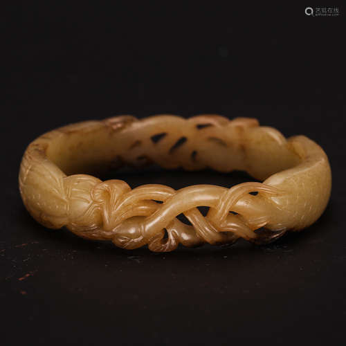 CHINESE ARCHAIC JADE BANGLE