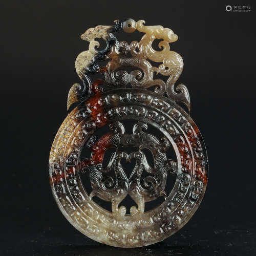 CHINESE ARCHAIC JADE PENDANT