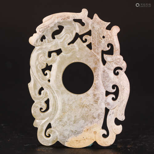 CHINESE ARCHAIC JADE PENDANT