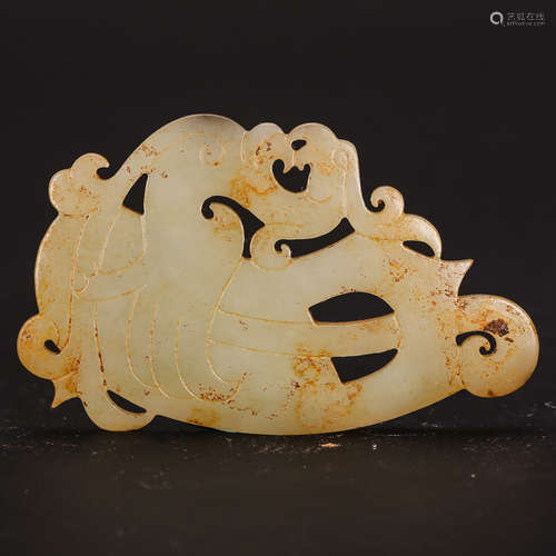 CHINESE ARCHAIC JADE PENDANT