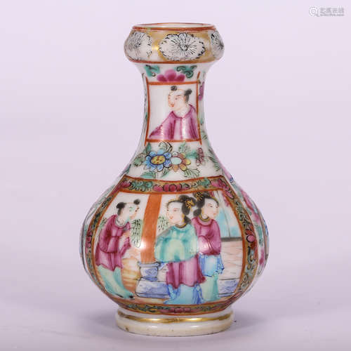 CHINESE FAMILLE ROSE PORCELAIN VASE