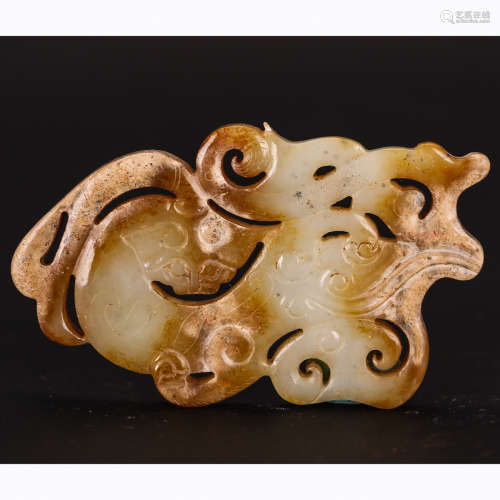 CHINESE ARCHAIC JADE PENDANT