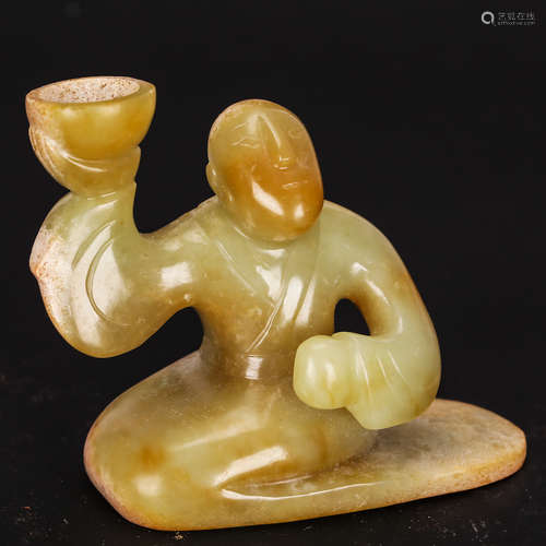 CHINESE ARCHAIC JADE FIGURINE