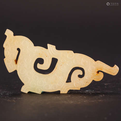 CHINESE ARCHAIC JADE DRAGON PENDANT