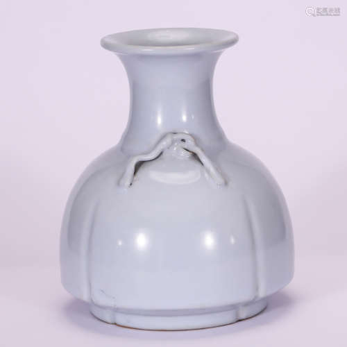 CHINESE BLANC DE CHINE PORCELAIN VASE