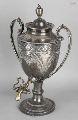 19th Century plated worked samovar. E. Richardson Cornwall works Sheffield. With floral decor. Size: