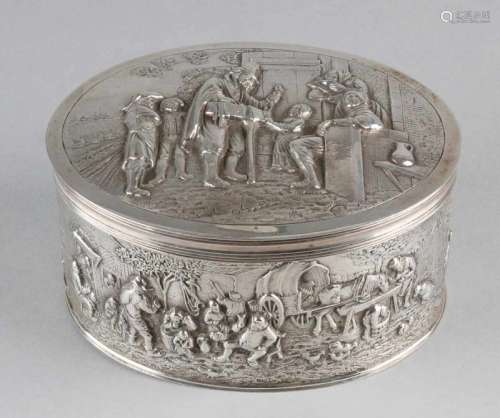 Silver box, 833/000, oval model with displays with hinged lid. MT .: zaanlandse silversmithij,