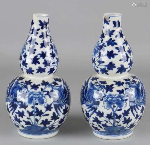 Two old Chinese porcelain knobbases with four characters. Soil brand. Bird of paradise decors.