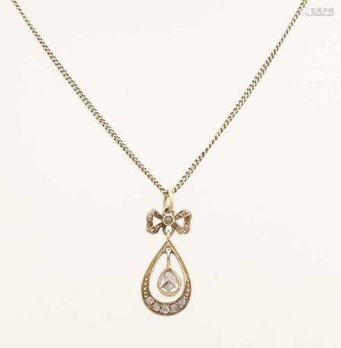 Gold necklace and pendant, 585/000, with diamond. Golden Gourmet necklace with a pendant with pear