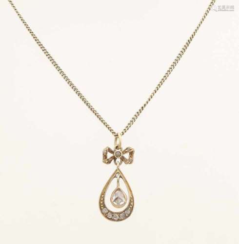 Gold necklace and pendant, 585/000, with diamond. Golden Gourmet necklace with a pendant with pear