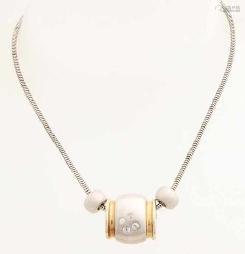 Silver snake necklace, 925/000, with a rectangular pendant with zirconia's and a gilding along the