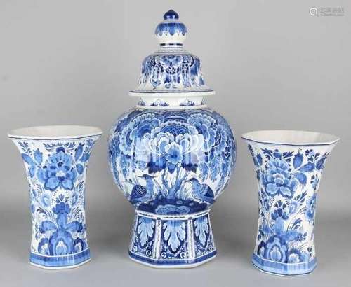 Three-piece Delft, Porceleyne Fles cabinet set. Ribbed with floral decor. Monogram J. 20th