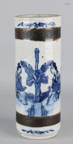 Antique Chinese Cantonese porcelain brushpot with bottom mark and geisha. Circa 1900. Hair crack.