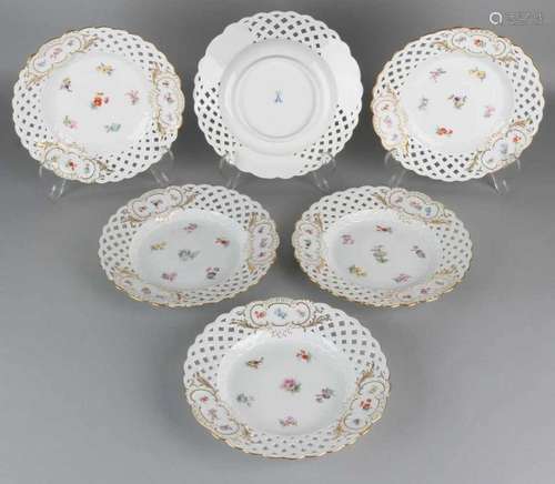 Six times antique German porcelain Meissen plates. Openwork, with Streublümchen decor + gold edge.