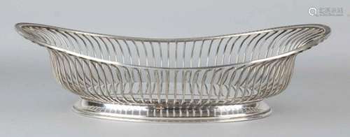 Solid silver bread basket, 800/000, openwork with wire bars with a soldered edge decorated with