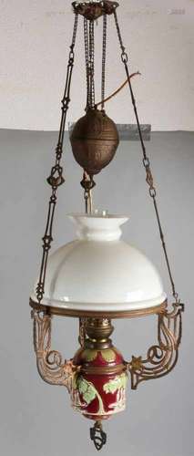 Antique Jugendstil Majolica petroleum lamp with floral decor. Circa 1915. Size: 56 x 35 cm ø. In