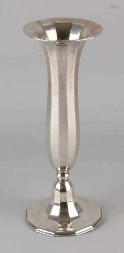 Silver vase, 835/000, high twelve edged model, with turned rim. MT .: Begeer, Voorschoten jl.:P: