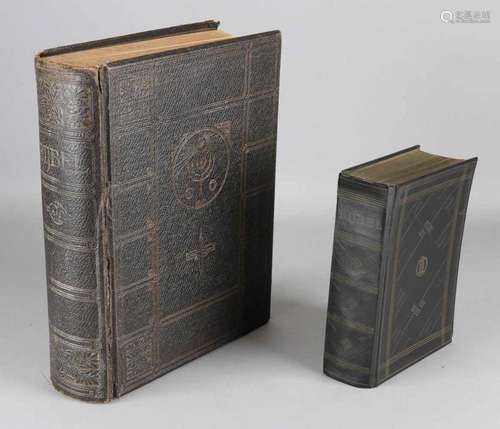 Two antiquarian Jewish Bibles. Judaica. Large: Leiden - AW Sijthoff publication, without family