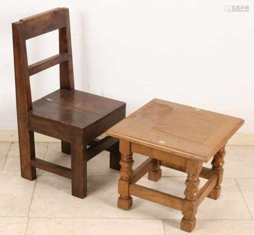 Old oak children's table and mahogany high chair. 20th century. Size: 32 - 65 cm. In good condition.