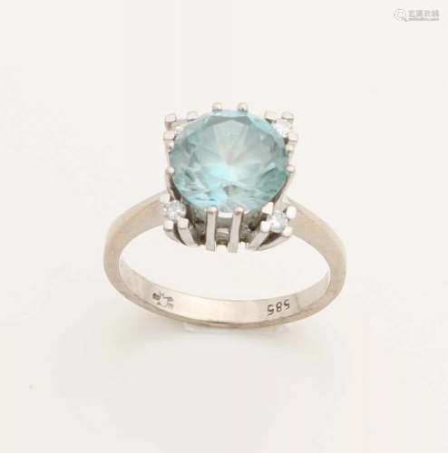 White gold ring, 585/000, with aquamarine and diamond. Ring with a high setting with a round faceted