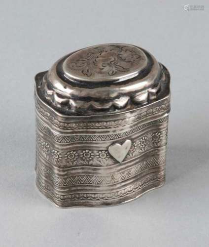 Silver lodderein box, 833/000, rectangularly returned with beautiful band work, and soldered