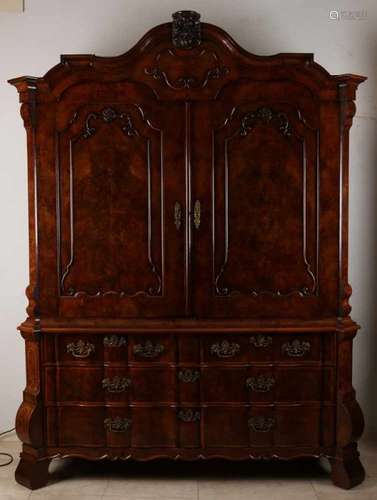 Beautiful carrot notes Dutch Louis Quinze organ-curved cabinet with original fittings. Circa 1750.